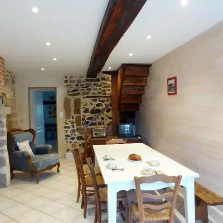 House La Cle Des Champs 3 Holiday home Ferrieres-sur-Sichon